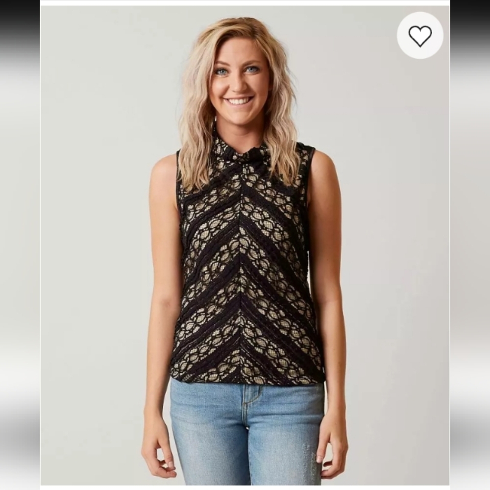 BKE Sleeveless Lace Blouse